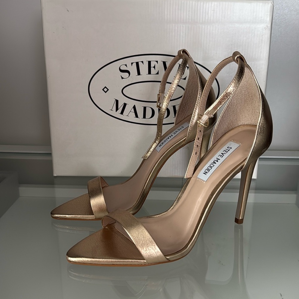 Steve Madden Sane Metallic Ankle Strap Heels Size 6.5
